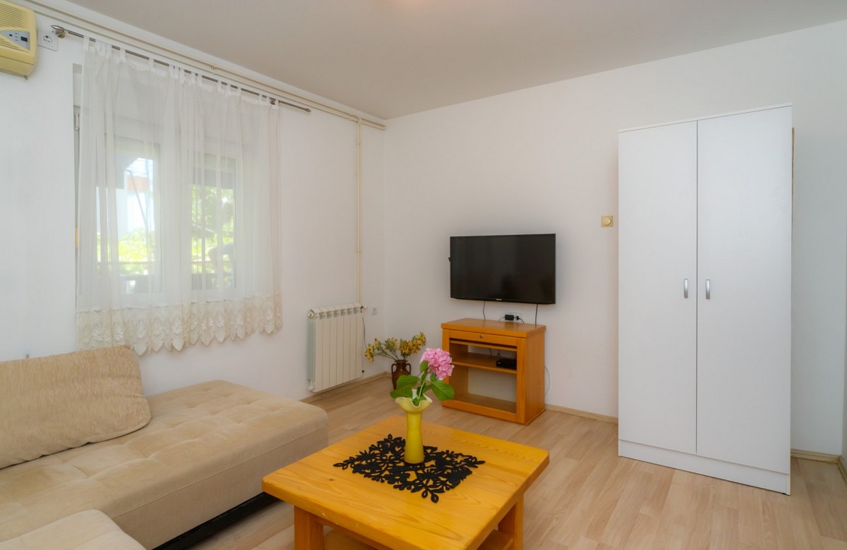 zuti-apartman1